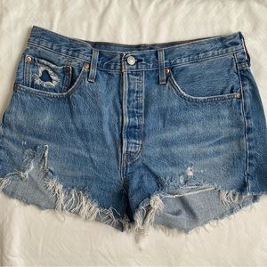 levi’s medium/dark wash denim shorts